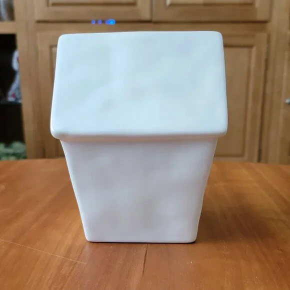 Rae Dunn Ceramic House Shaped HONEY MOON FUND Savings Bank - Picture 4 of 8